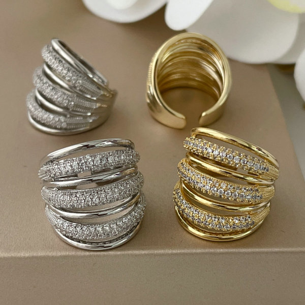 Pave chunky twist ring