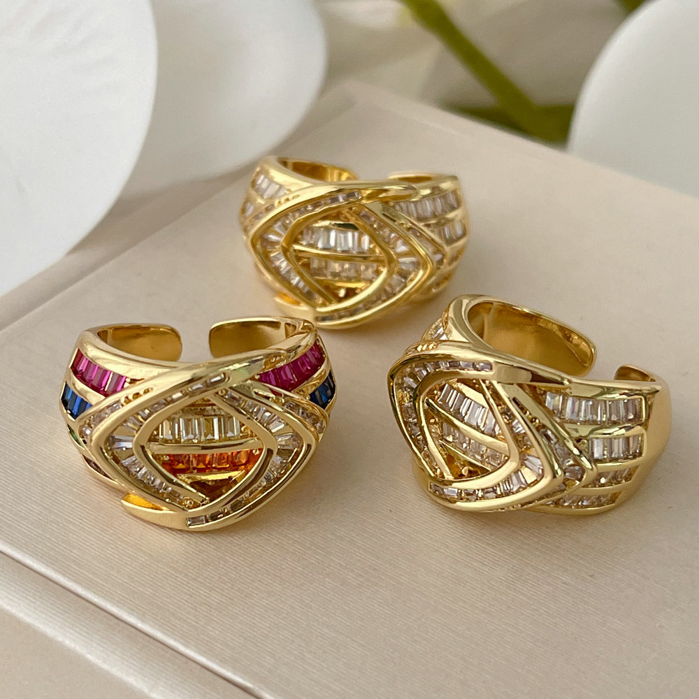 Pave zircon eye ring