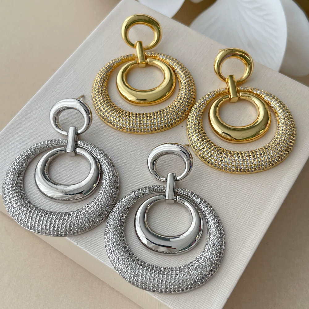 Pave chunky zircon circle shape earrings