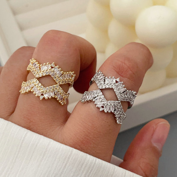 Pave zircon wave ring