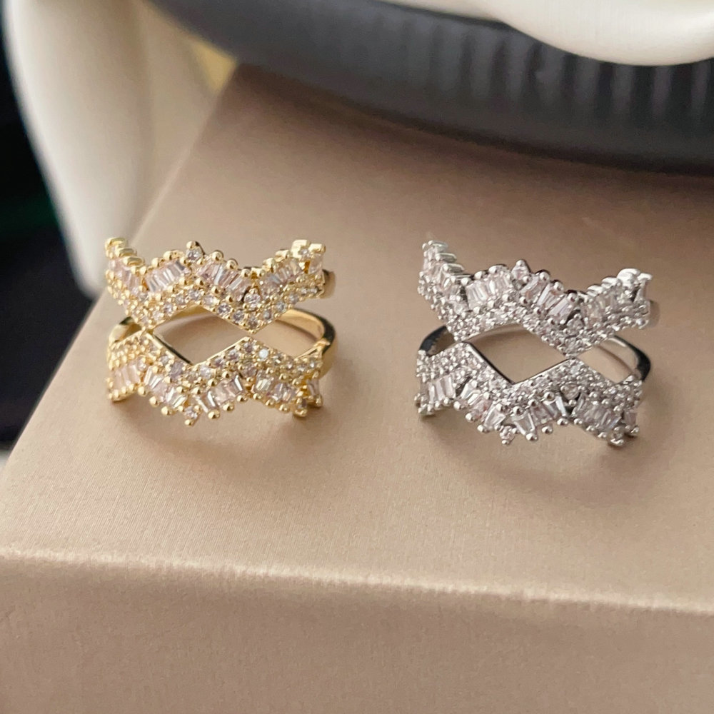 Pave zircon wave ring