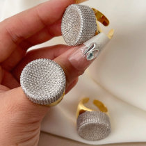 Pave zircon biocolor ring
