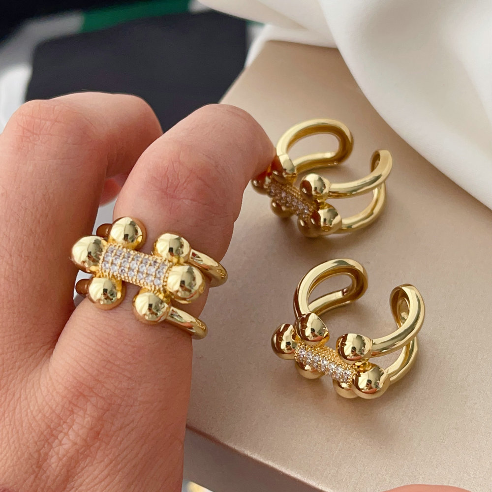 Pave zircon fashion ring