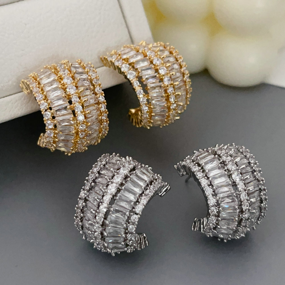 Pave chunky zircon hoop
