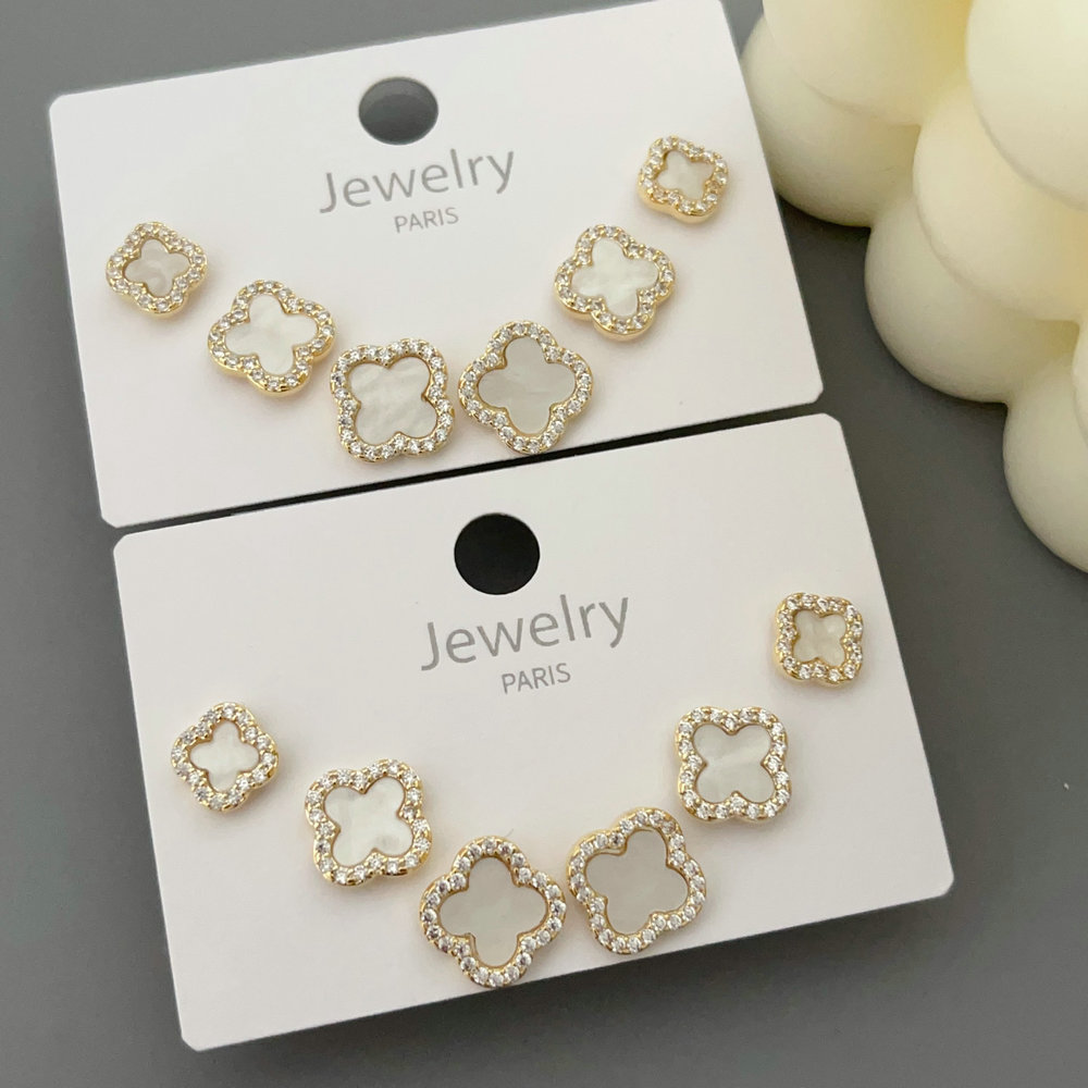 Set white clover earrings