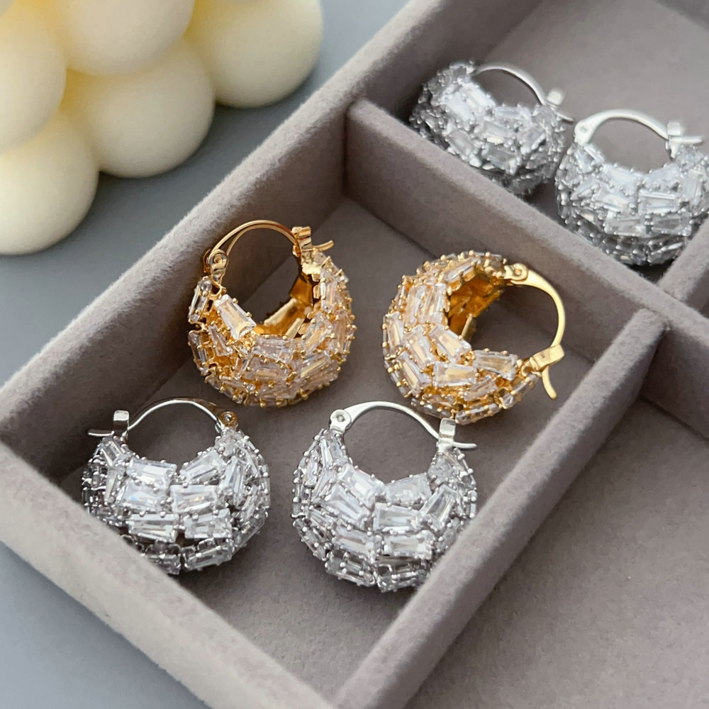 Pave zircon fashion hoop