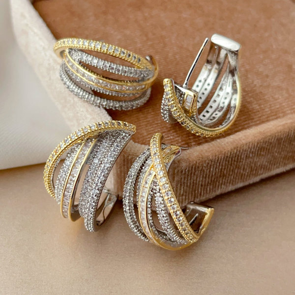 Two tone twist earrings