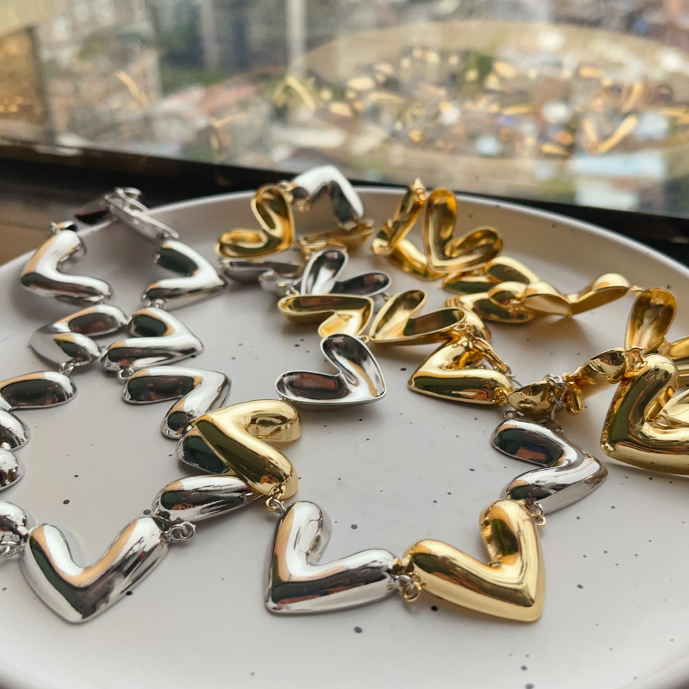Metal heart necklace