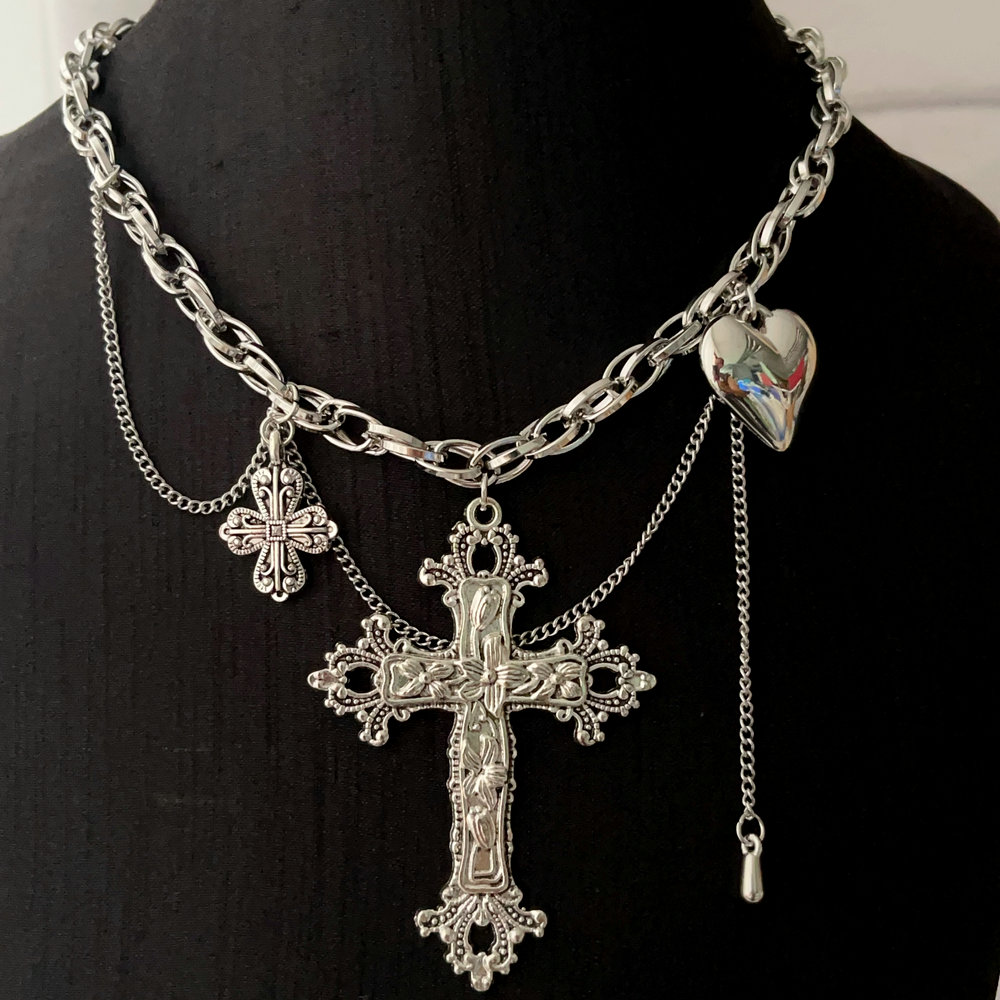 Cross pendant chain necklace