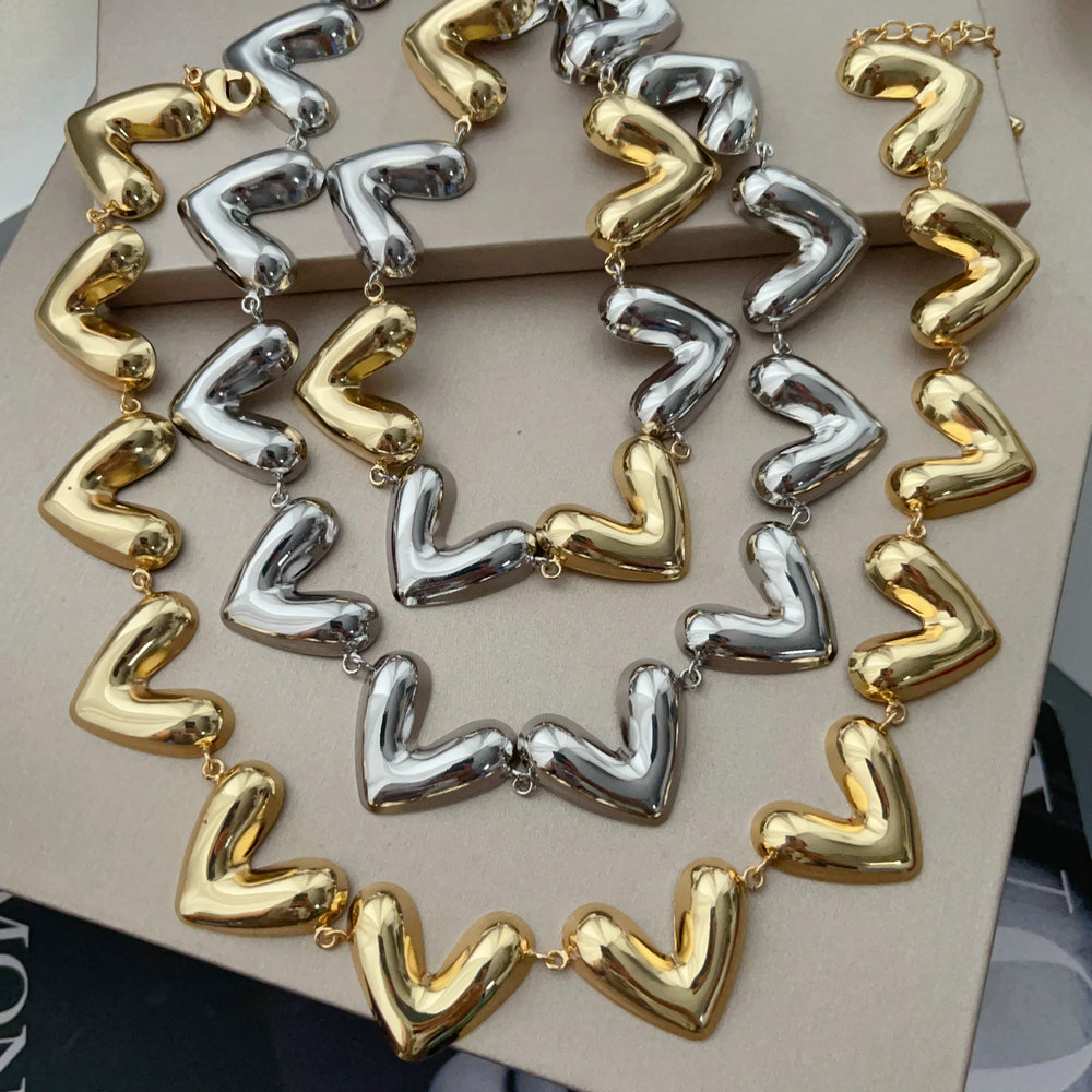 Metal heart necklace