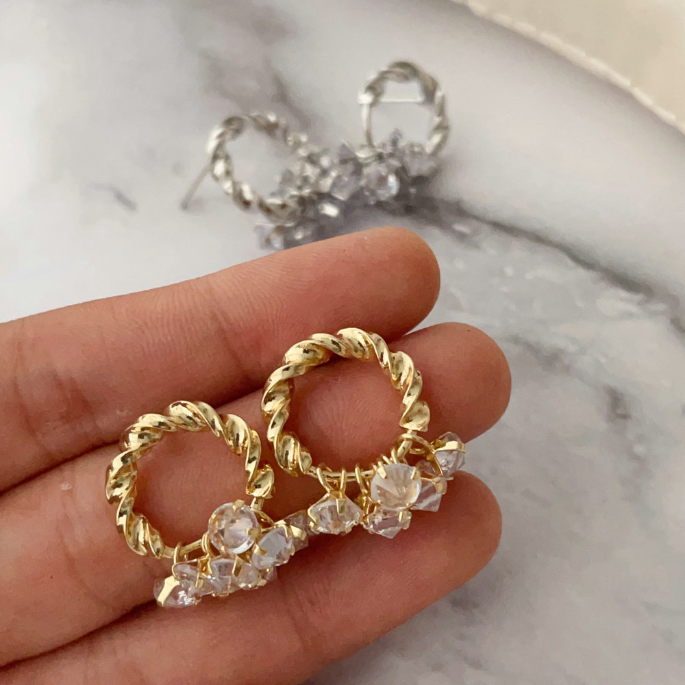 Zircon charm earrings