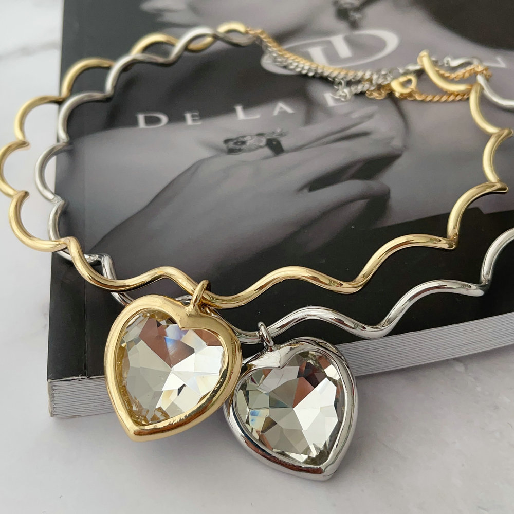 Wave chain necklace with heart pendant