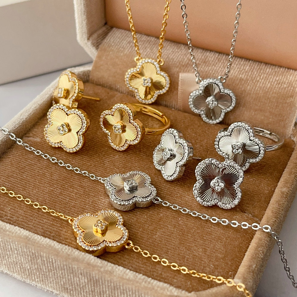 Set clover earrings necklace+bracelet+earrings+rings