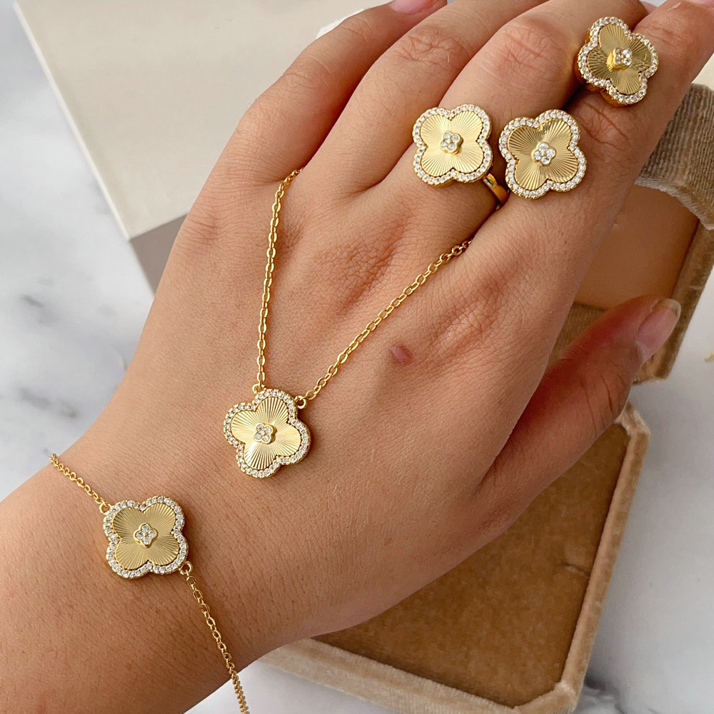 Set clover earrings necklace+bracelet+earrings+rings