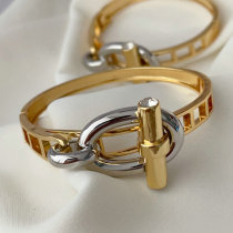 Metal pig nose bracelet