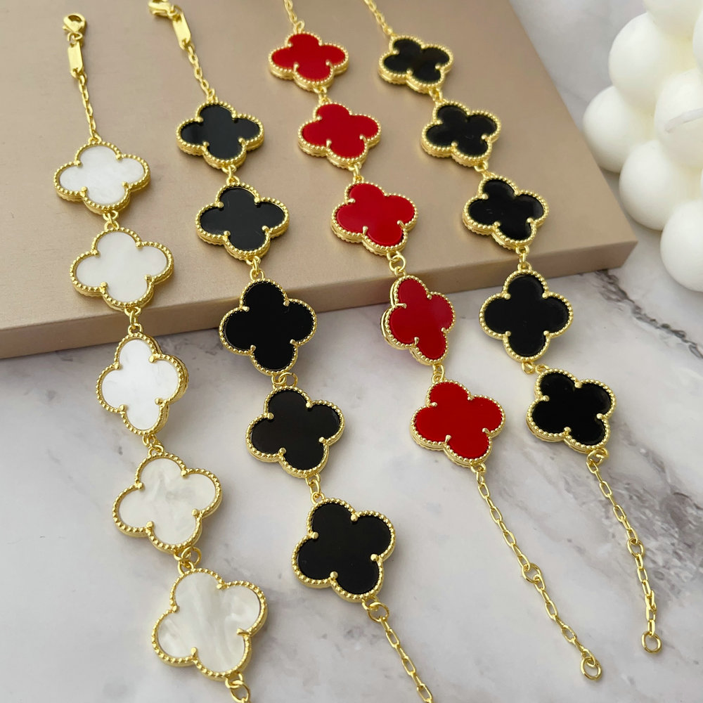 Clover bracelet
