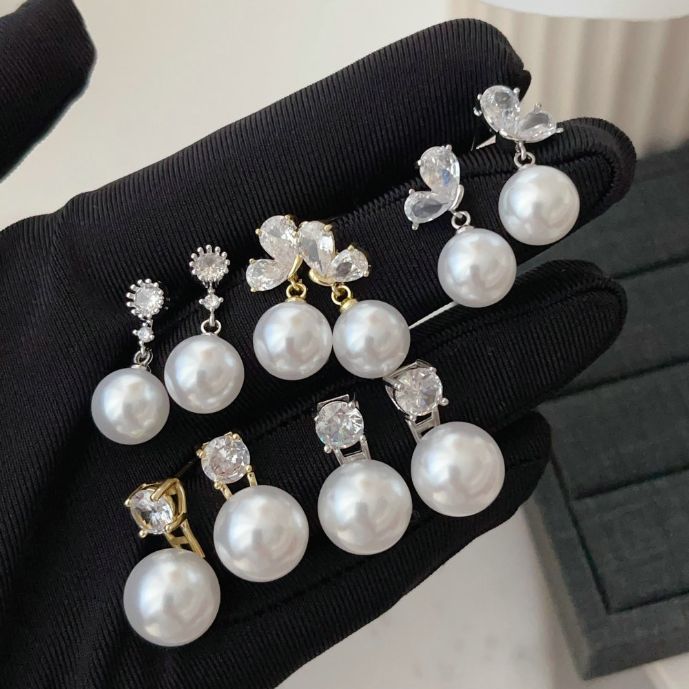 Pearl earrings