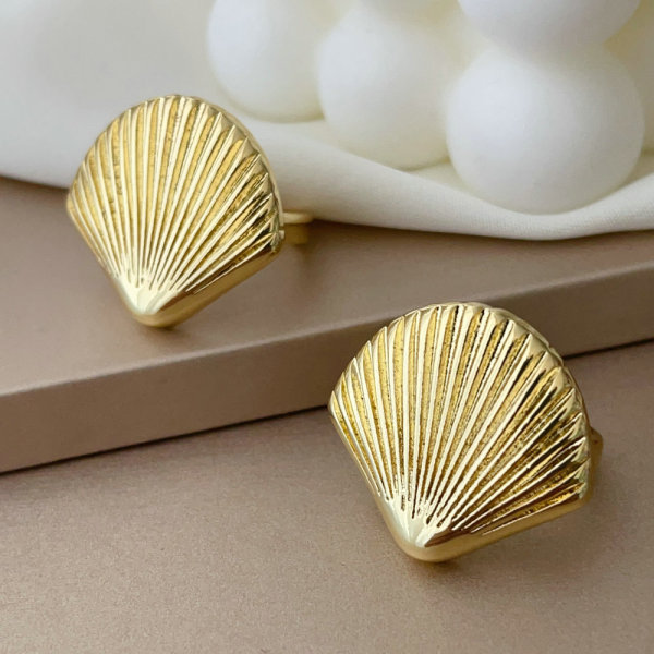 Metal shell ring