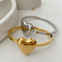Stainless steel heart bangle