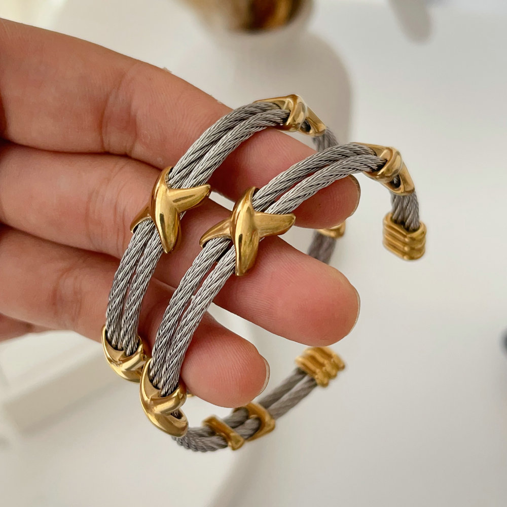 Stainless steel cross bangle