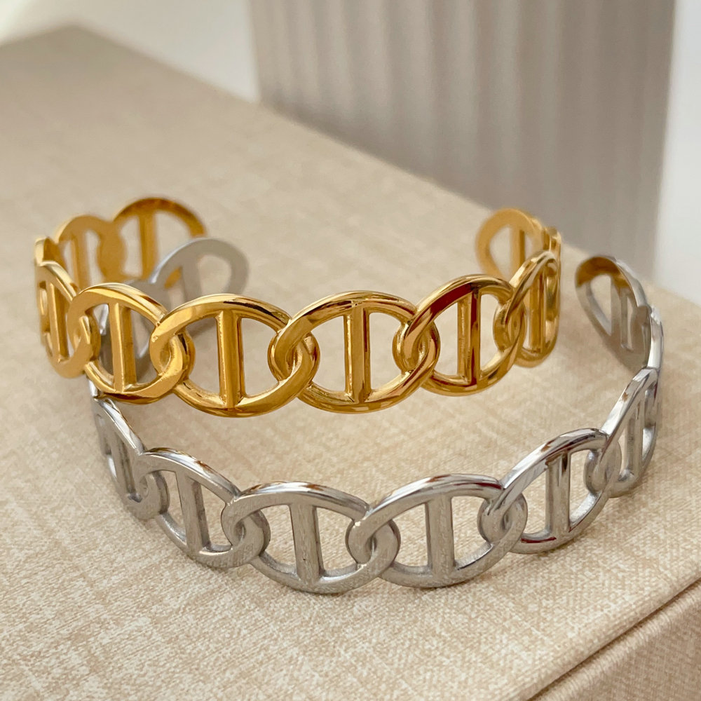 Stainless steel chain bangle