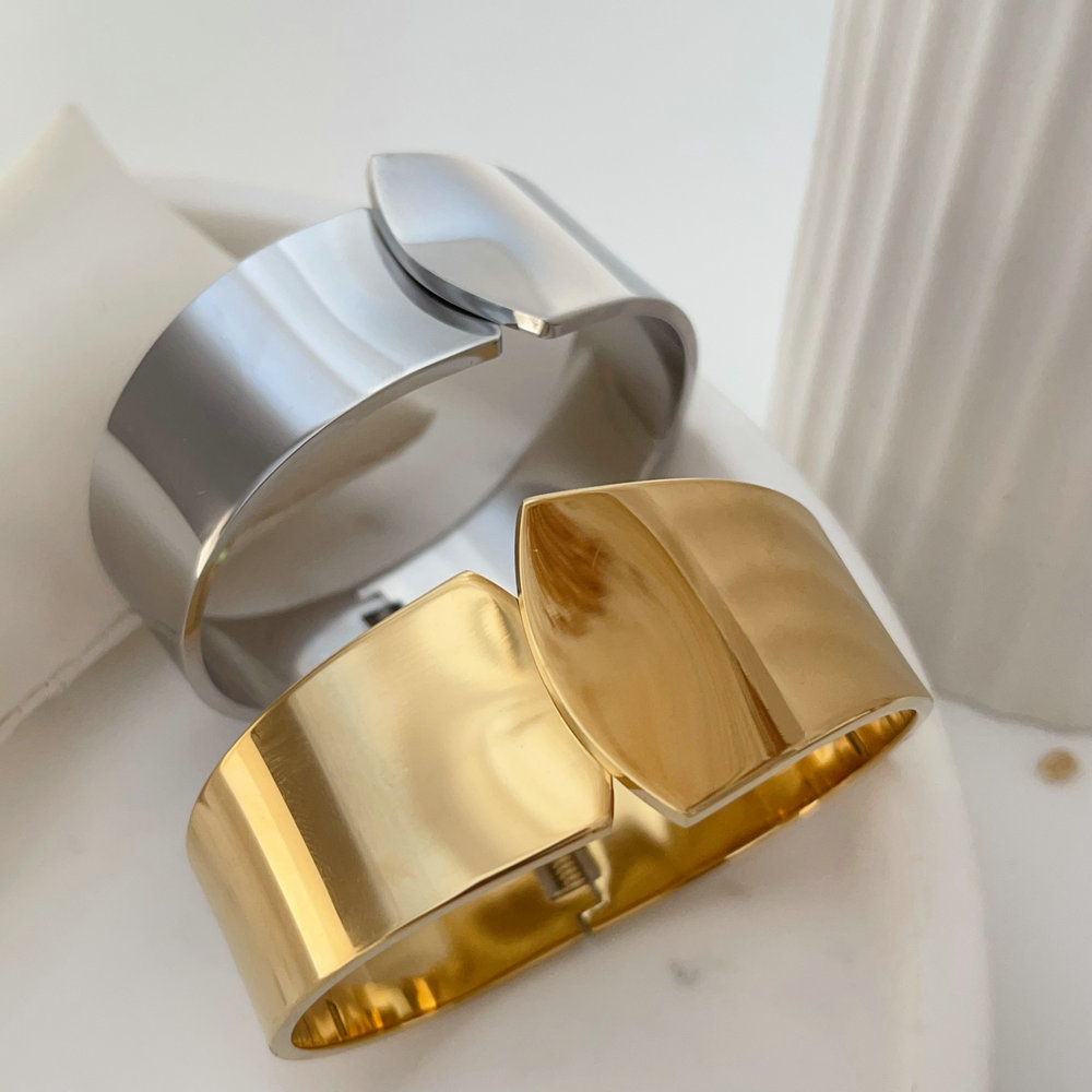 Stainless steel chunky cuff