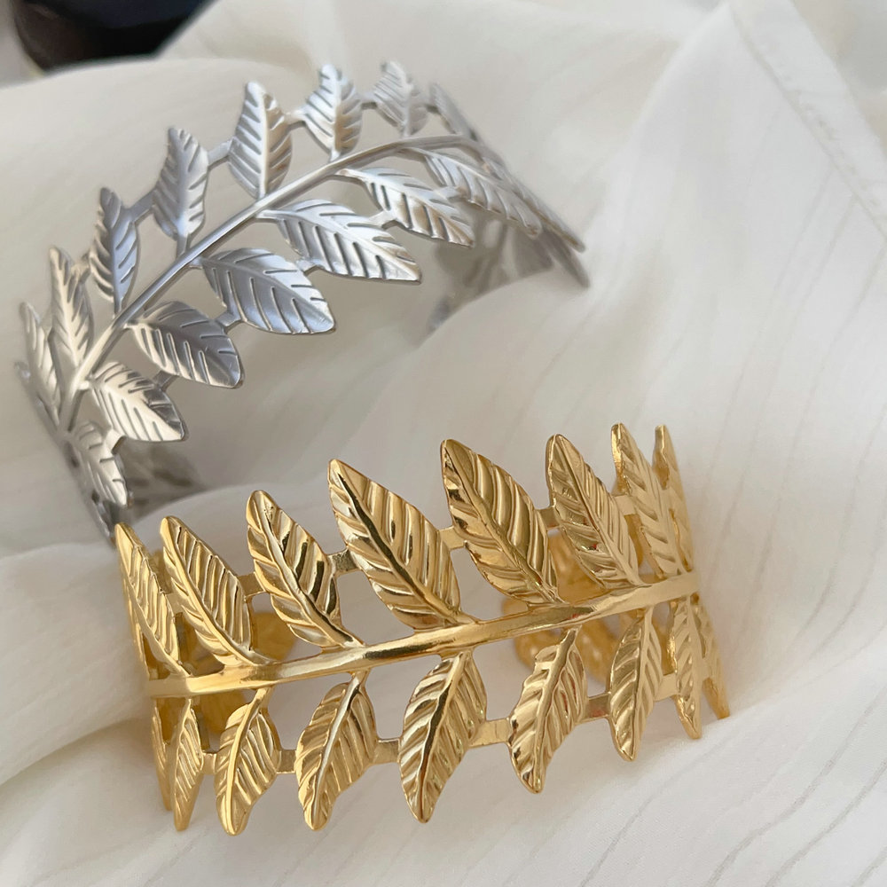 Stainless steel chunky leaf cuff