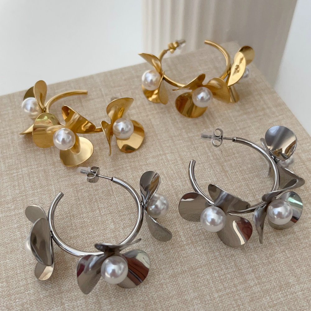 Stainless steel flower earrings