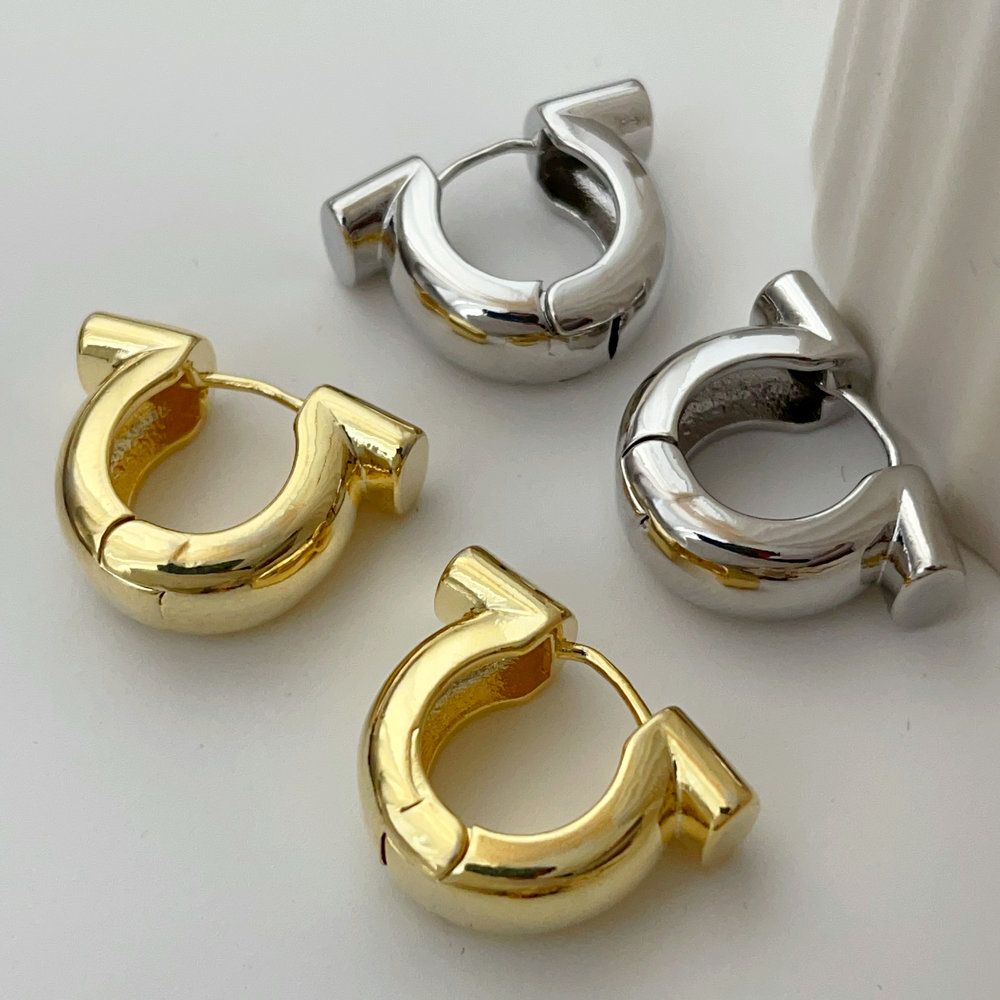 Metal T hoop