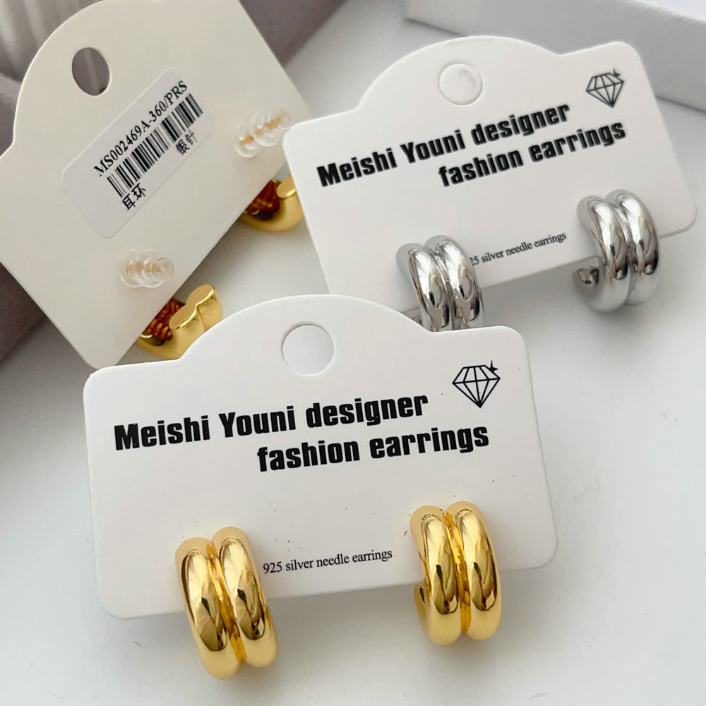 Metal fashion earrings