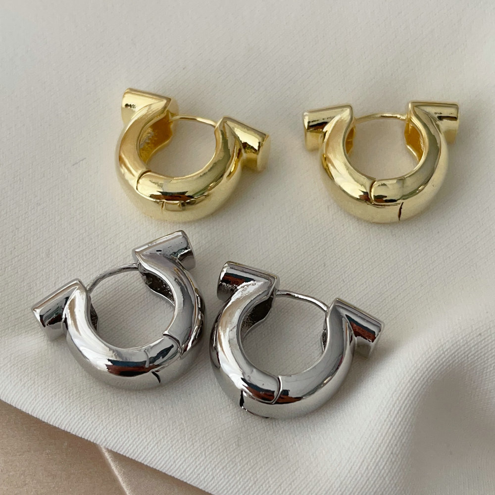 Metal T hoop
