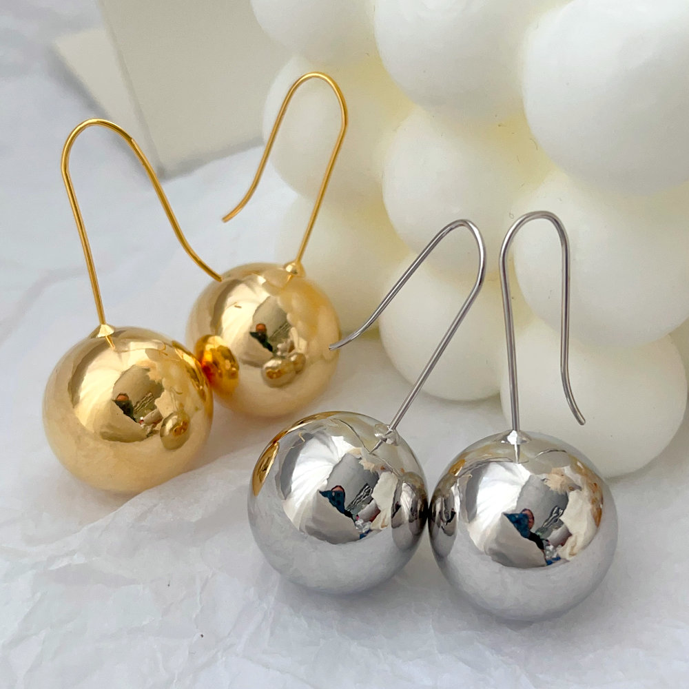 Metal ball earrings
