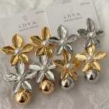 Metal flower earrings