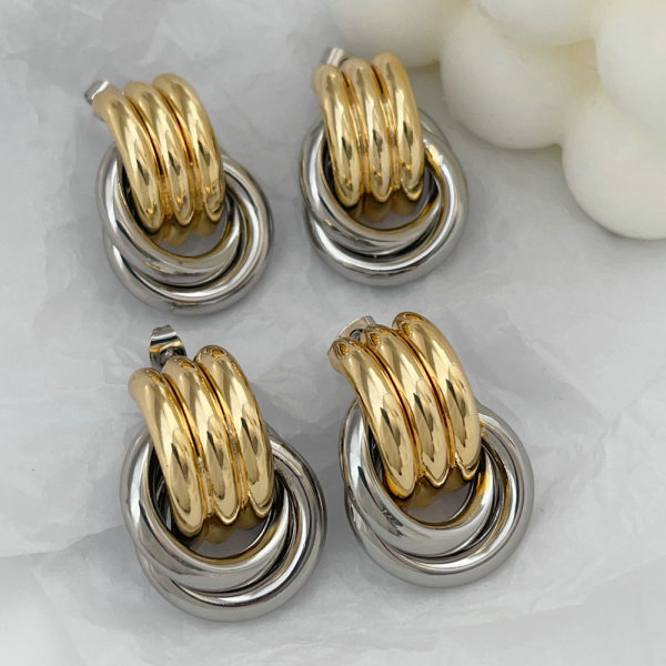 Two tone circle earrings