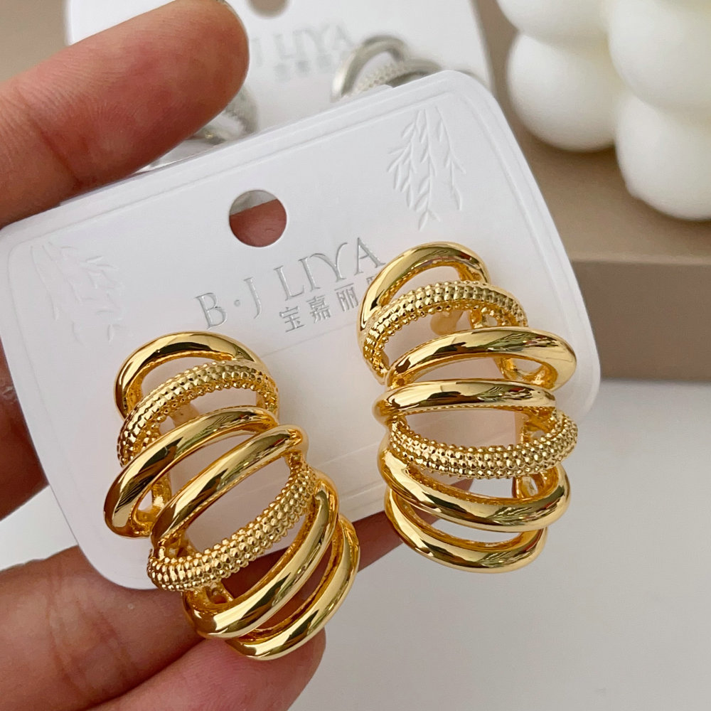 Metal chunky s shape earrings