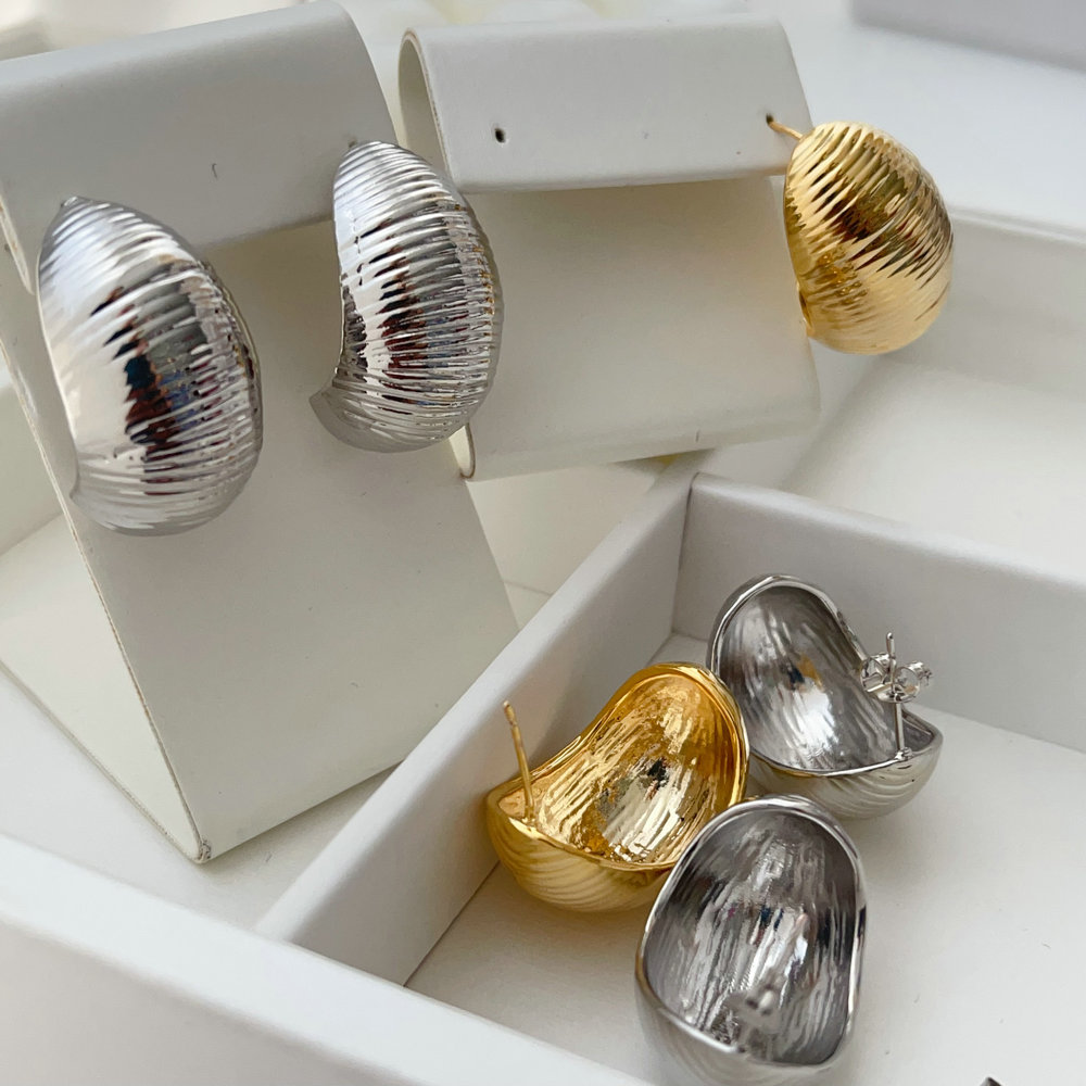 Chunky metal fat earrings