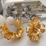 Metal chunky flower earrings