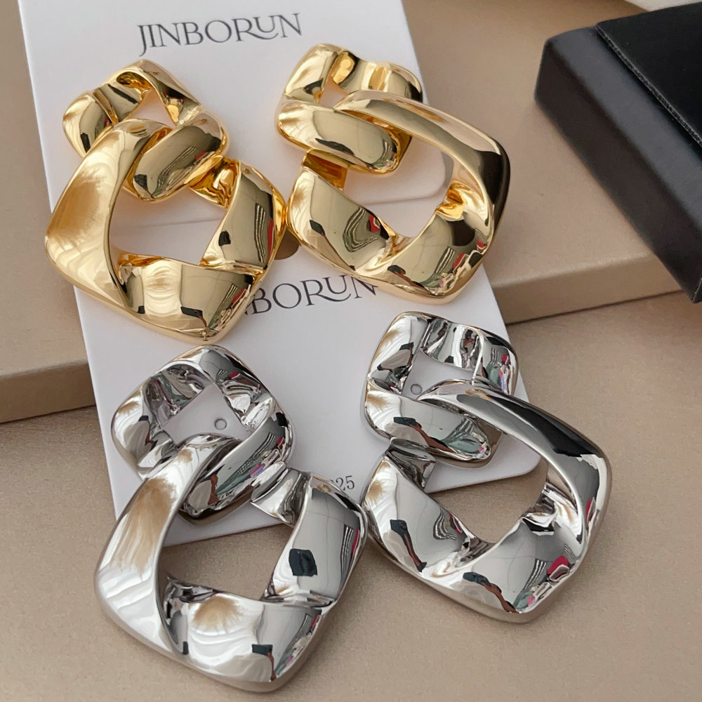 Metal chunky link chain earrings