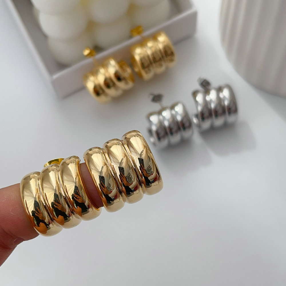 Metal chunky fat earrings
