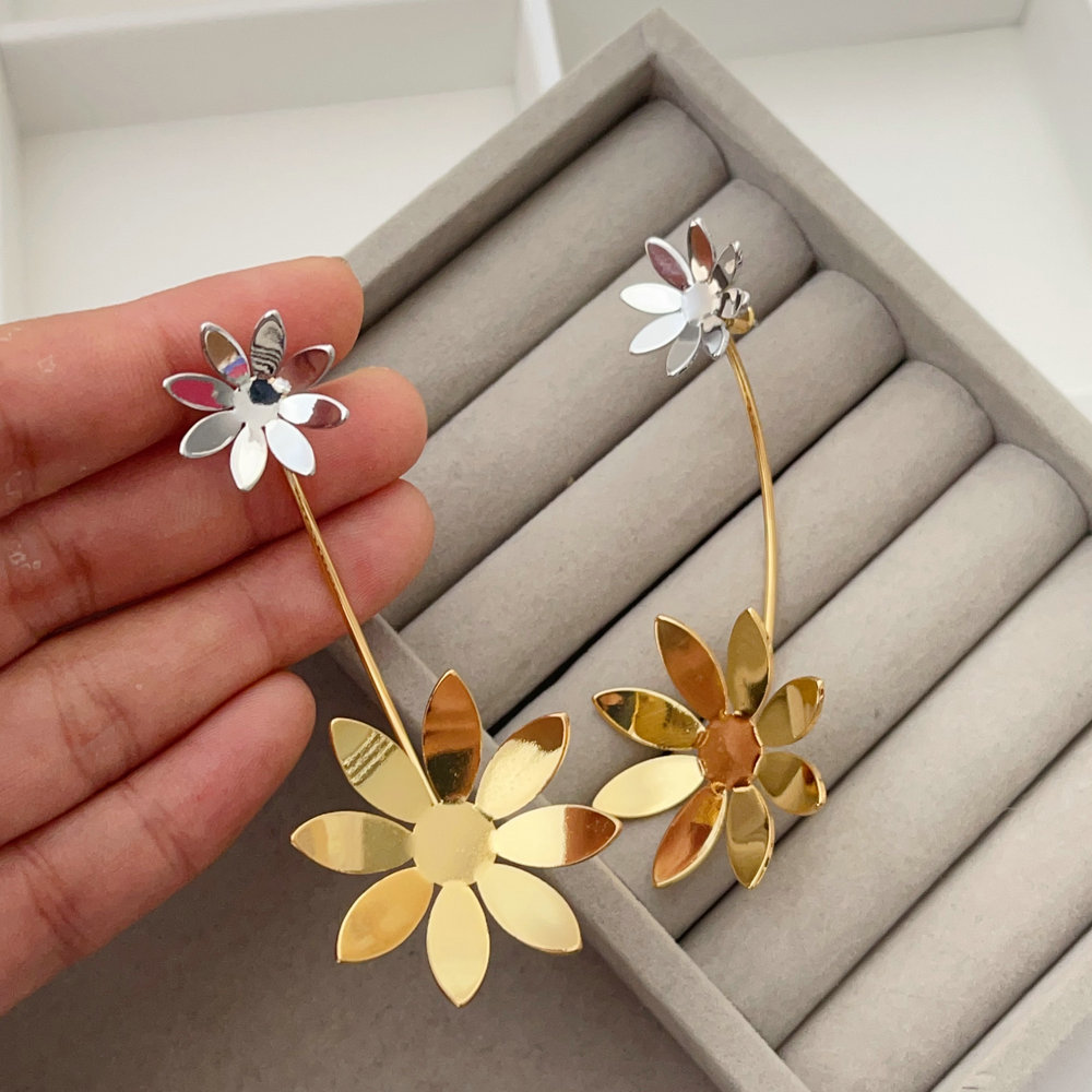 Chunky flower earrings