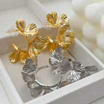 Chunky flower earrings