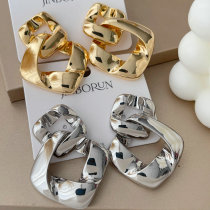 Metal chunky link chain earrings