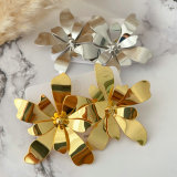 Metal chunky flower earrings