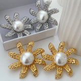 Metal chunky flower earrings