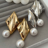 Metal chunky leaf earrings