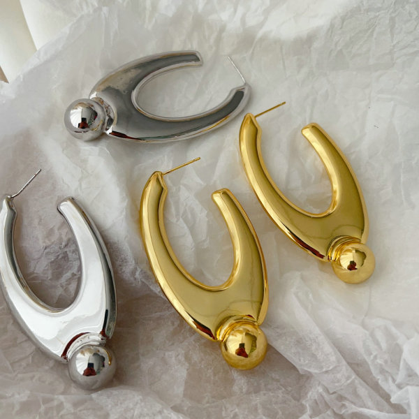 Metal chunky ball earrings