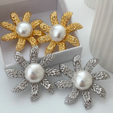 Metal chunky flower earrings