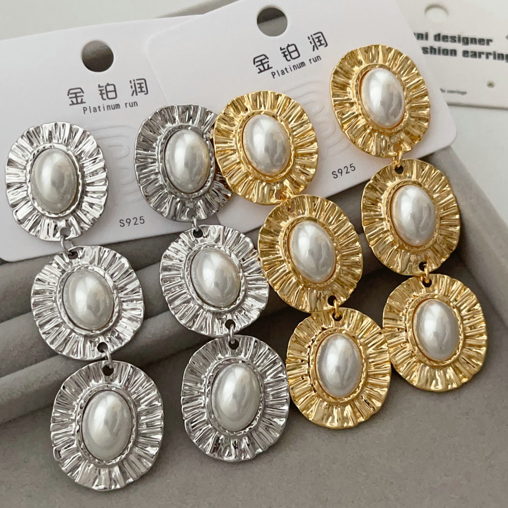 Chunky oval pearl earrings