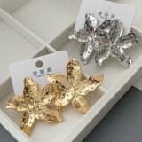 Chunky star earrings