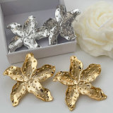 Chunky star earrings